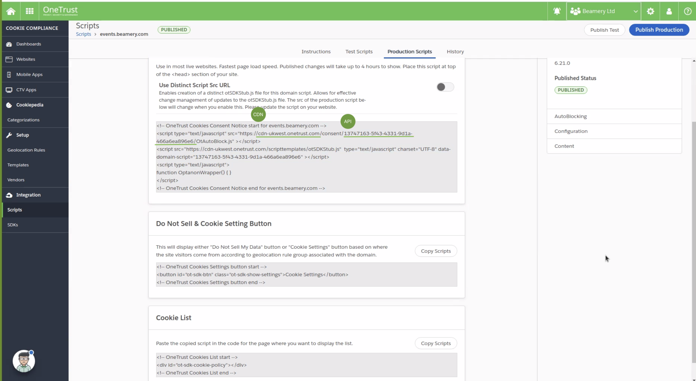 Section Scripts de la console OneTrust (Cookie Compliance) avec l’onglet Production Scripts et l’emplacement des clés CDN et API