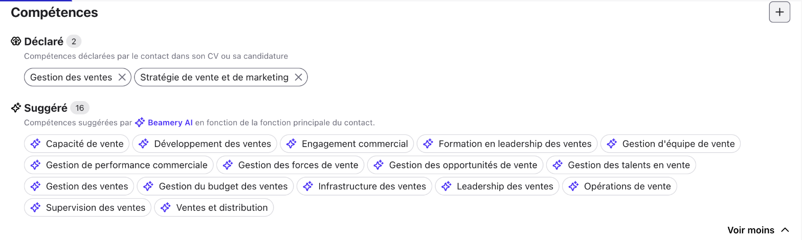 Section Compétences d’un profil avec les compétences déclarées et suggérées