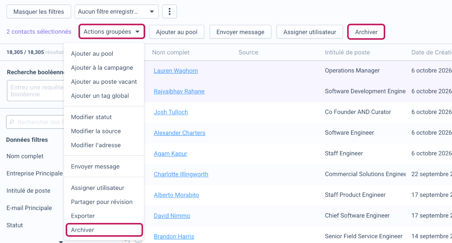 Page Personnes avec deux contacts sélectionnés, le menu Actions groupées ouvert et l’option Archiver mise en évidence