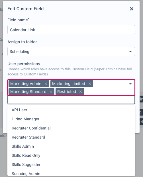 Fenêtre Edit Custom Field avec les autorisations utilisateur sélectionnées et leur bouton x mis en évidence