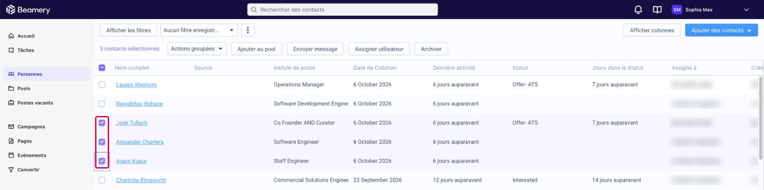 Vue Personnes avec plusieurs contacts sélectionnés et leurs cases encadrées