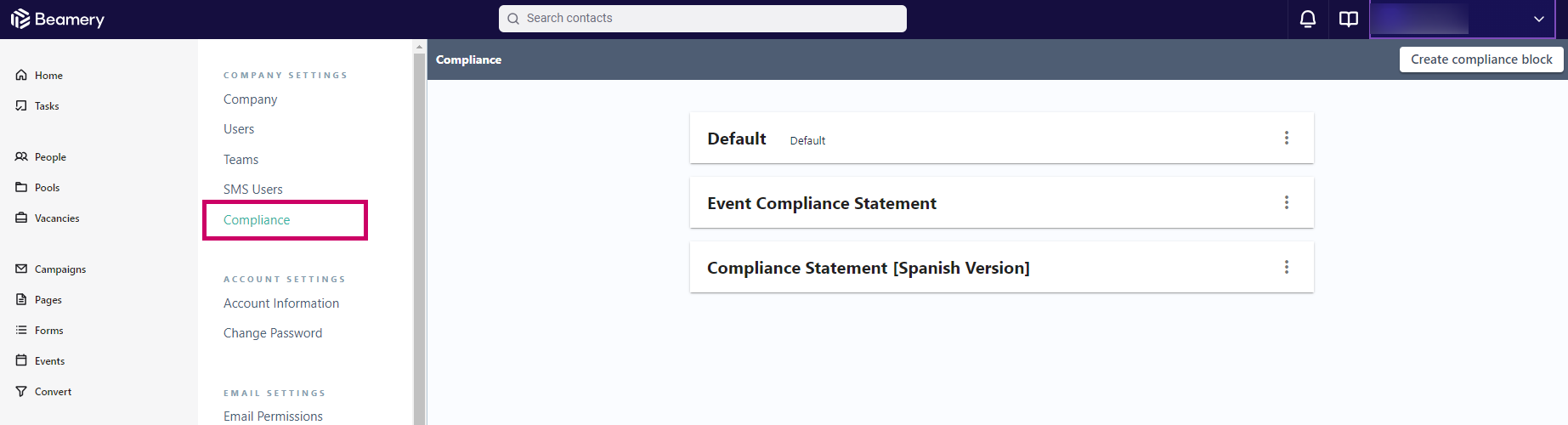 Página Compliance de la configuración con la lista de bloques de cumplimiento