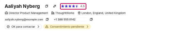 Puntuación con estrellas resaltada en el encabezado del perfil del contacto